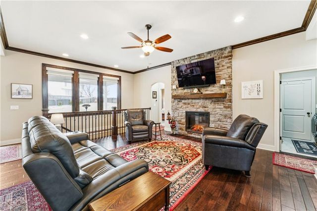 20136 W 224th Terrace, Spring Hill, KS 66083