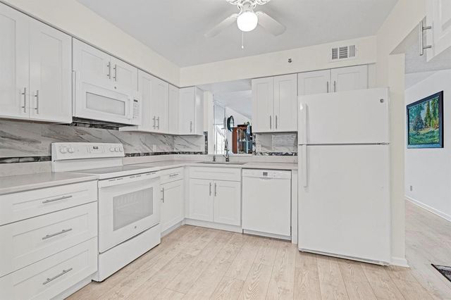 14575 Bonaire Boulevard 202, Delray Beach, FL 33446