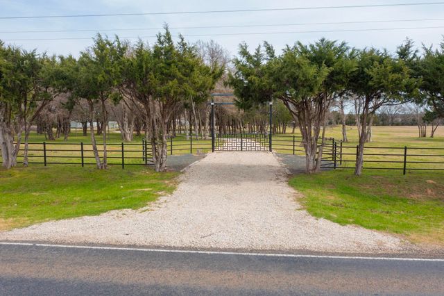 17073 Fm 2613, Kemp, TX 75143