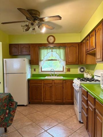 3 Sarno St, Woodbridge Twp., NJ 07067