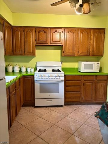 3 Sarno St, Woodbridge Twp., NJ 07067