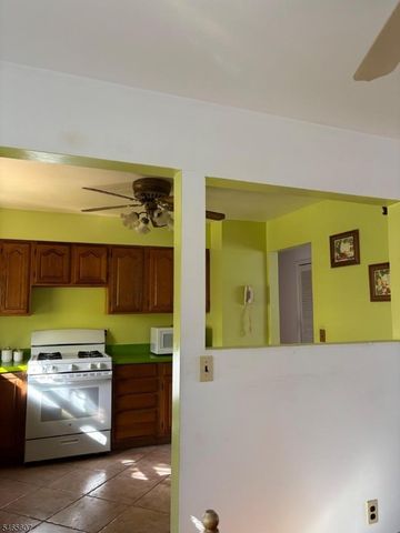 3 Sarno St, Woodbridge Twp., NJ 07067