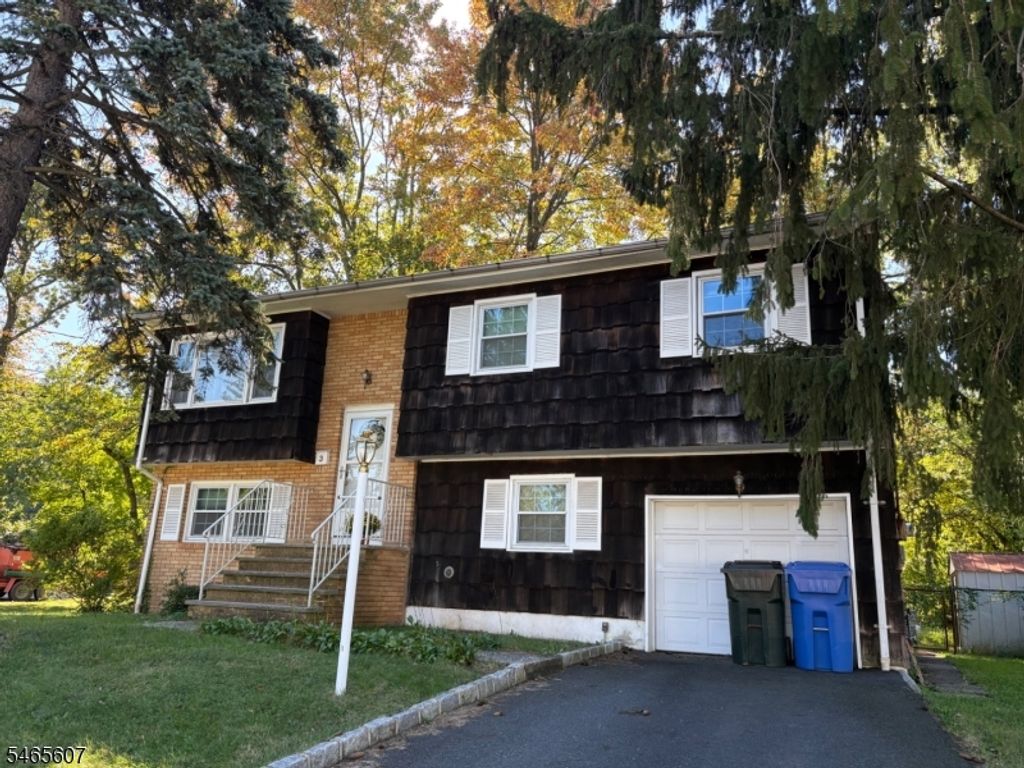 3 Sarno St, Woodbridge Twp., NJ 07067 — exterior