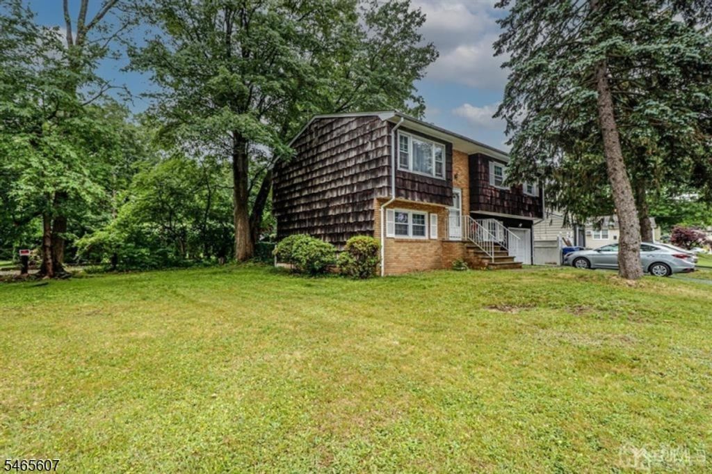 3 Sarno St, Woodbridge Twp., NJ 07067 — photo 2