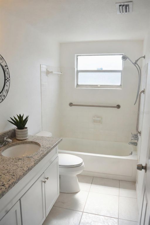 Image 21 of property listing at 6101 SEABREEZE DRIVE, Port Richey, FL 34668