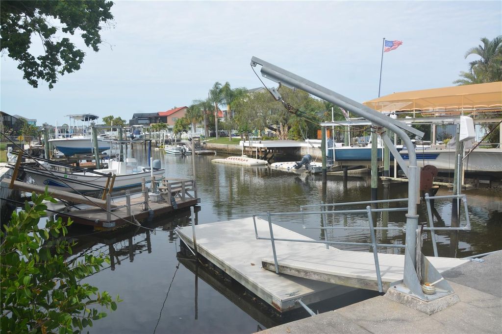 Image 27 of property listing at 6101 SEABREEZE DRIVE, Port Richey, FL 34668