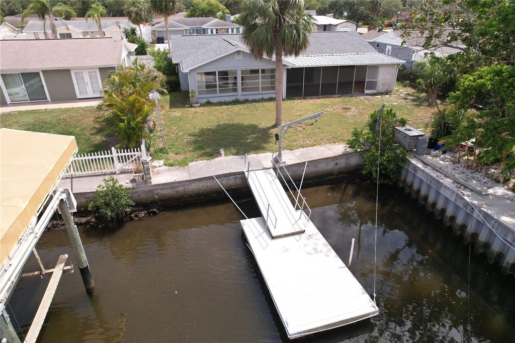 Image 28 of property listing at 6101 SEABREEZE DRIVE, Port Richey, FL 34668