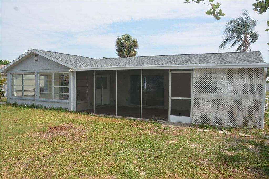 Image 32 of property listing at 6101 SEABREEZE DRIVE, Port Richey, FL 34668