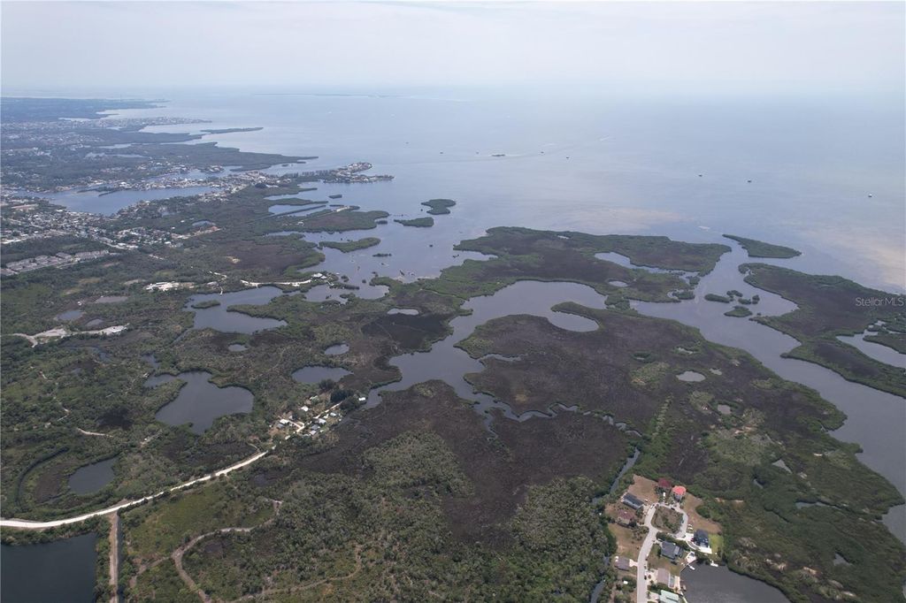 Image 8 of property listing at 6101 SEABREEZE DRIVE, Port Richey, FL 34668