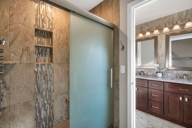 2241 AVALON Court S, Buffalo Grove, IL 60089