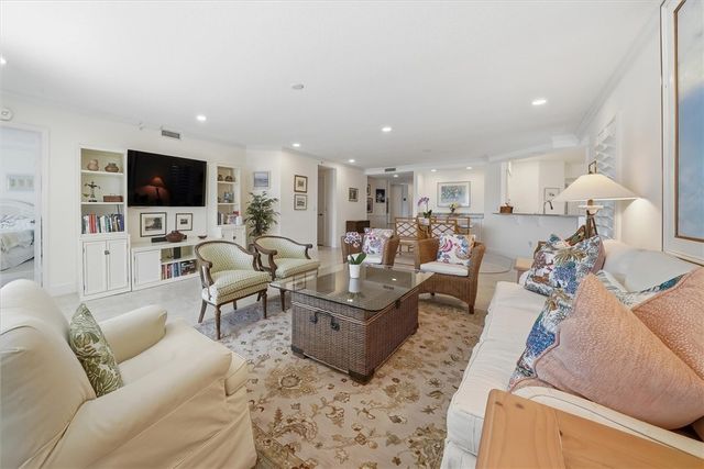 8825 W Orchid Island Circle 503, Vero Beach, FL 32963