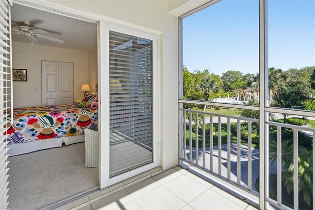 8825 W Orchid Island Circle 503, Vero Beach, FL 32963