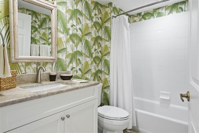 8825 W Orchid Island Circle 503, Vero Beach, FL 32963