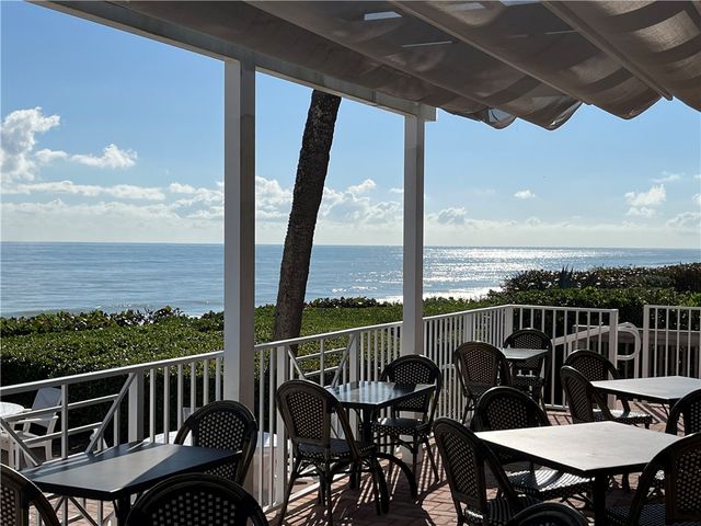 8825 W Orchid Island Circle 503, Vero Beach, FL 32963