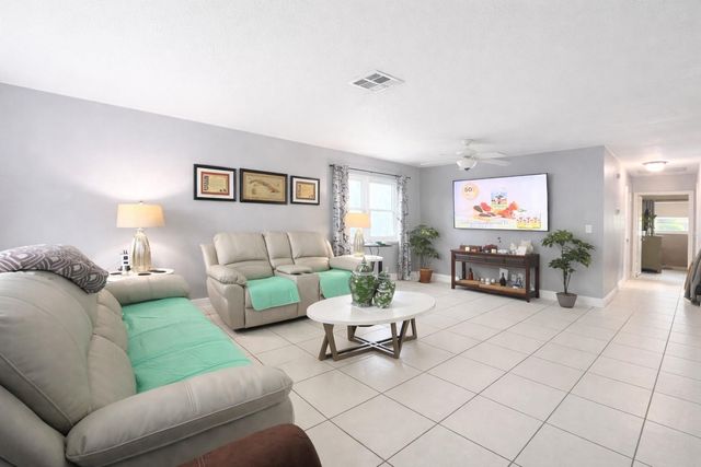 7203 Pine Manor Drive, Lake Worth, FL 33467