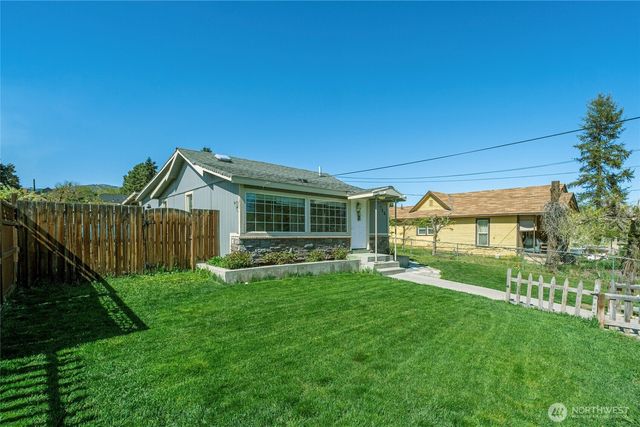 726 Methow Street, Wenatchee, WA 98801