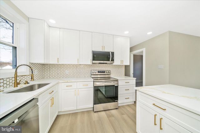 7103 LOCH RAVEN RD, Temple Hills, MD 20748