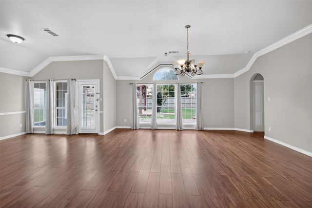 2848 Gillespie Lane, Grand Prairie, TX 75052
