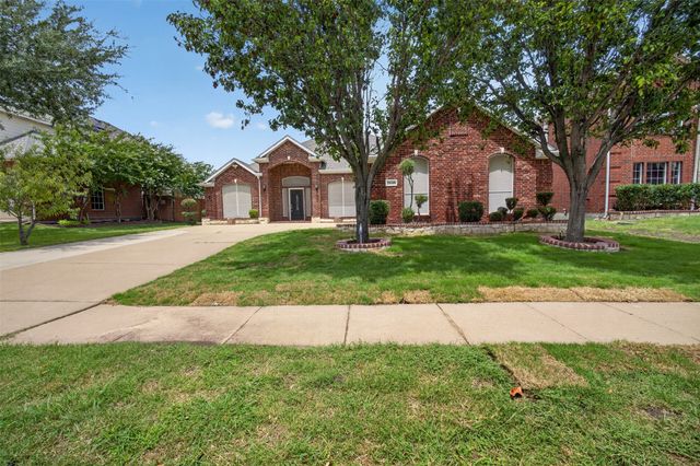 2848 Gillespie Lane, Grand Prairie, TX 75052