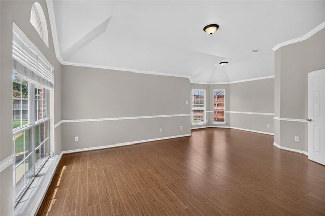 2848 Gillespie Lane, Grand Prairie, TX 75052