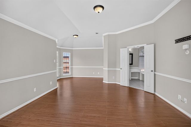 2848 Gillespie Lane, Grand Prairie, TX 75052