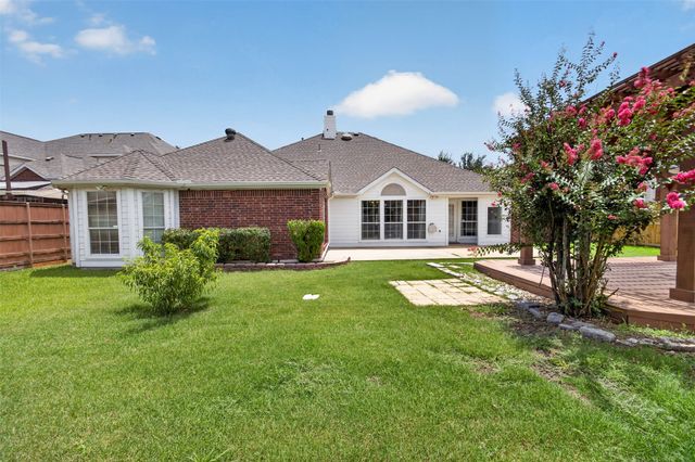 2848 Gillespie Lane, Grand Prairie, TX 75052
