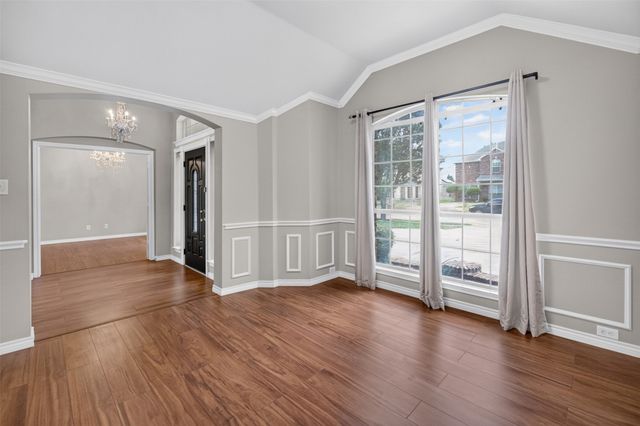 2848 Gillespie Lane, Grand Prairie, TX 75052