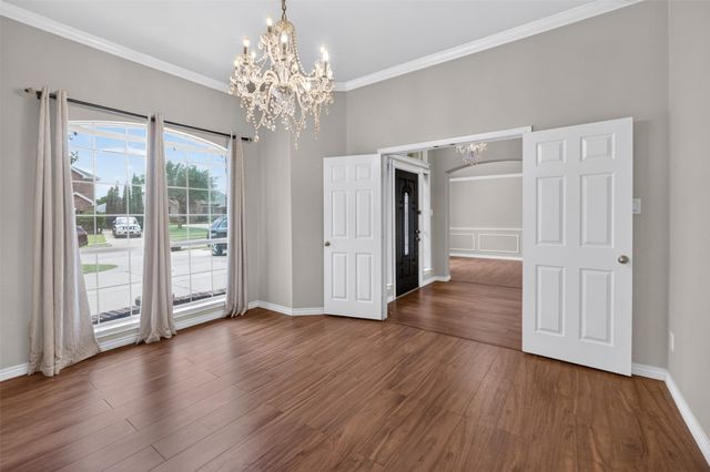 2848 Gillespie Lane, Grand Prairie, TX 75052
