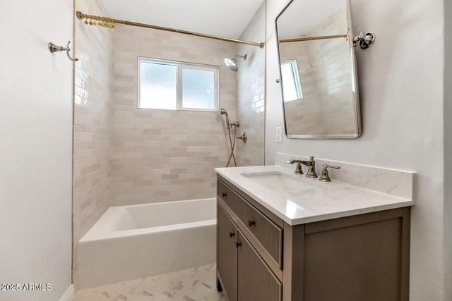 4621 N 43rd Street, Phoenix, AZ 85018