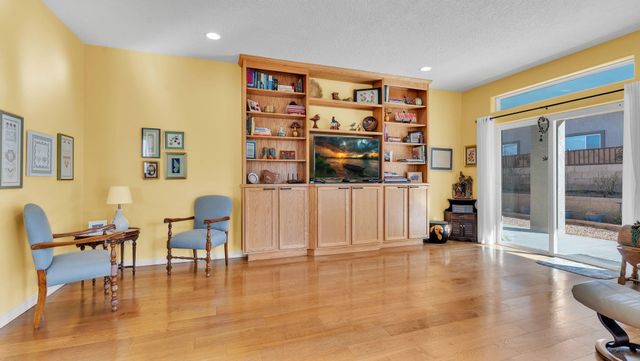 331 Rio Chama Circle SW, Los Lunas, NM 87031