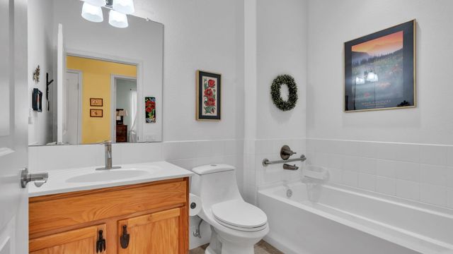 331 Rio Chama Circle SW, Los Lunas, NM 87031