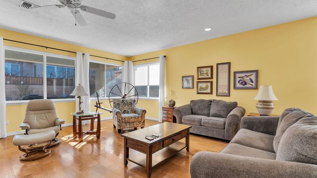 331 Rio Chama Circle SW, Los Lunas, NM 87031