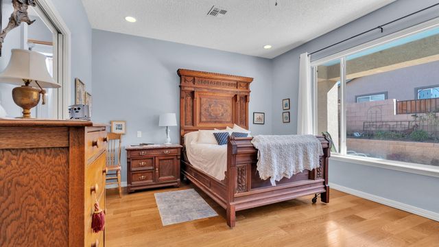 331 Rio Chama Circle SW, Los Lunas, NM 87031