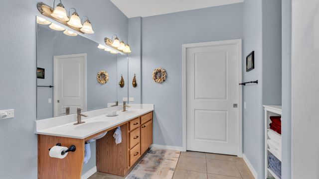 331 Rio Chama Circle SW, Los Lunas, NM 87031