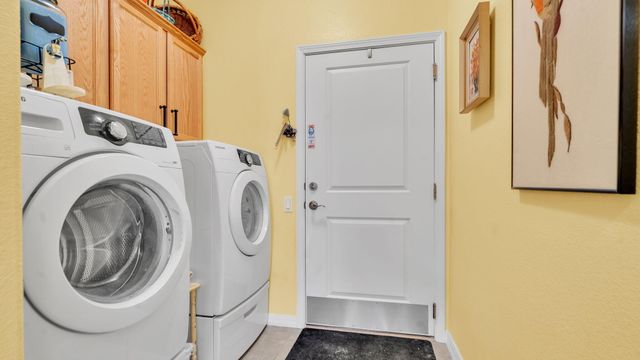 331 Rio Chama Circle SW, Los Lunas, NM 87031