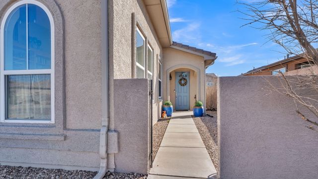 331 Rio Chama Circle SW, Los Lunas, NM 87031