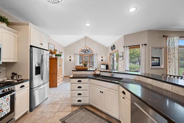 764 SADDLEBROOK COURT, Neenah, WI 54956