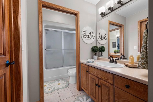 764 SADDLEBROOK COURT, Neenah, WI 54956