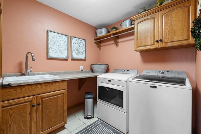 764 SADDLEBROOK COURT, Neenah, WI 54956
