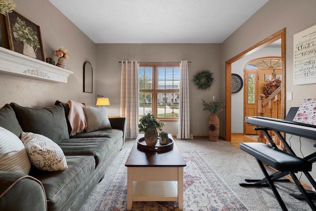 764 SADDLEBROOK COURT, Neenah, WI 54956