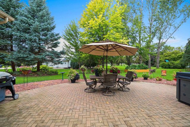764 SADDLEBROOK COURT, Neenah, WI 54956