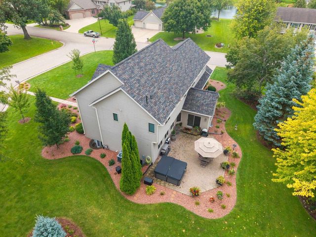 764 SADDLEBROOK COURT, Neenah, WI 54956