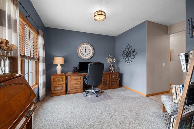 764 SADDLEBROOK COURT, Neenah, WI 54956