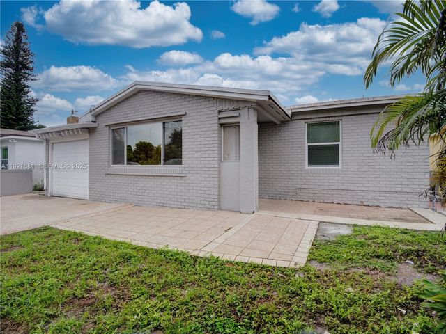2703 Adams Street, Hollywood, FL 33020