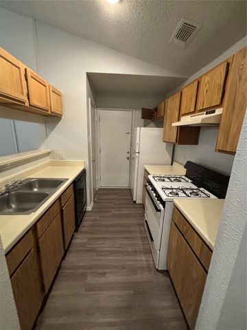 2033 REDWING WAY, Round Rock, TX 78664