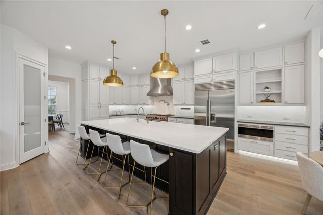 466 Dancing Water Drive, Frisco, TX 75036
