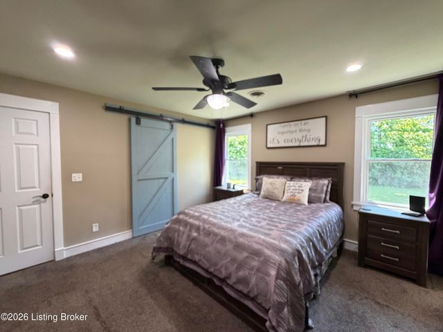2812 Oakwood Dr, Bardstown, KY 40004