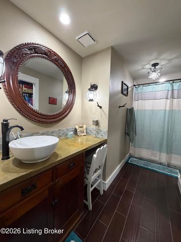 2812 Oakwood Dr, Bardstown, KY 40004