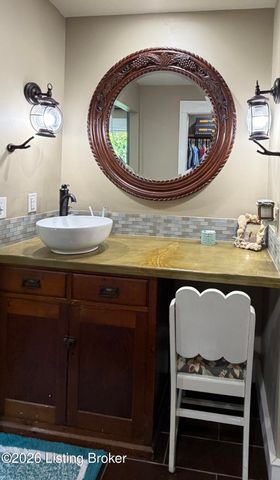 2812 Oakwood Dr, Bardstown, KY 40004