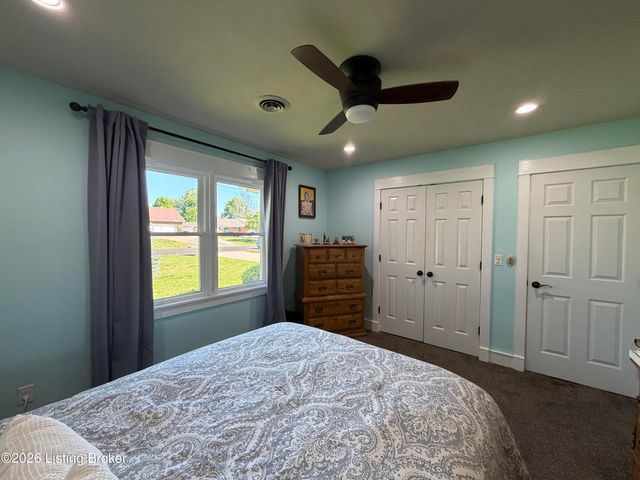 2812 Oakwood Dr, Bardstown, KY 40004
